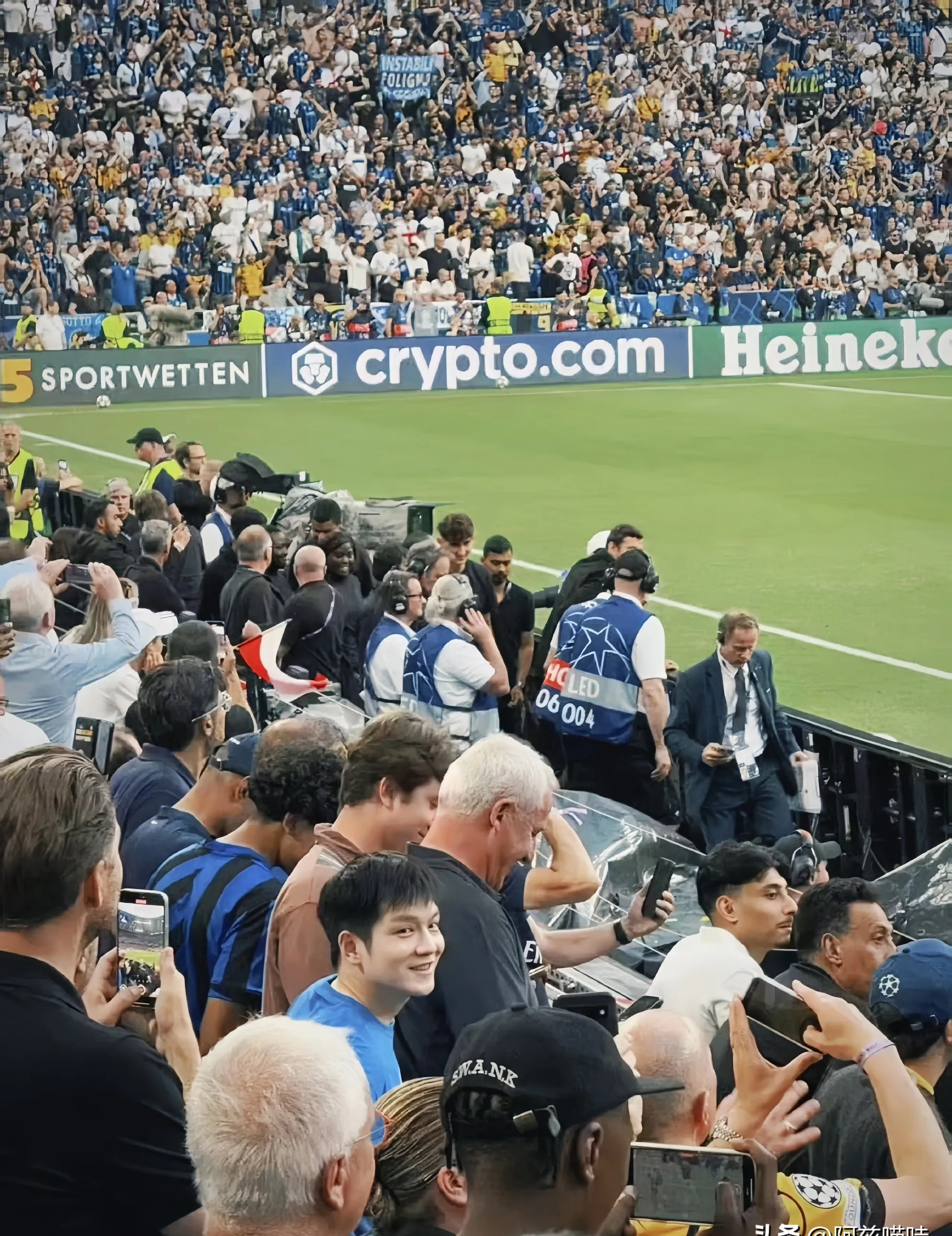 关于毕尔巴鄂竞技训练开放日，今晚战术微调引欢呼，荷甲在即，球队文化再被提及的信息