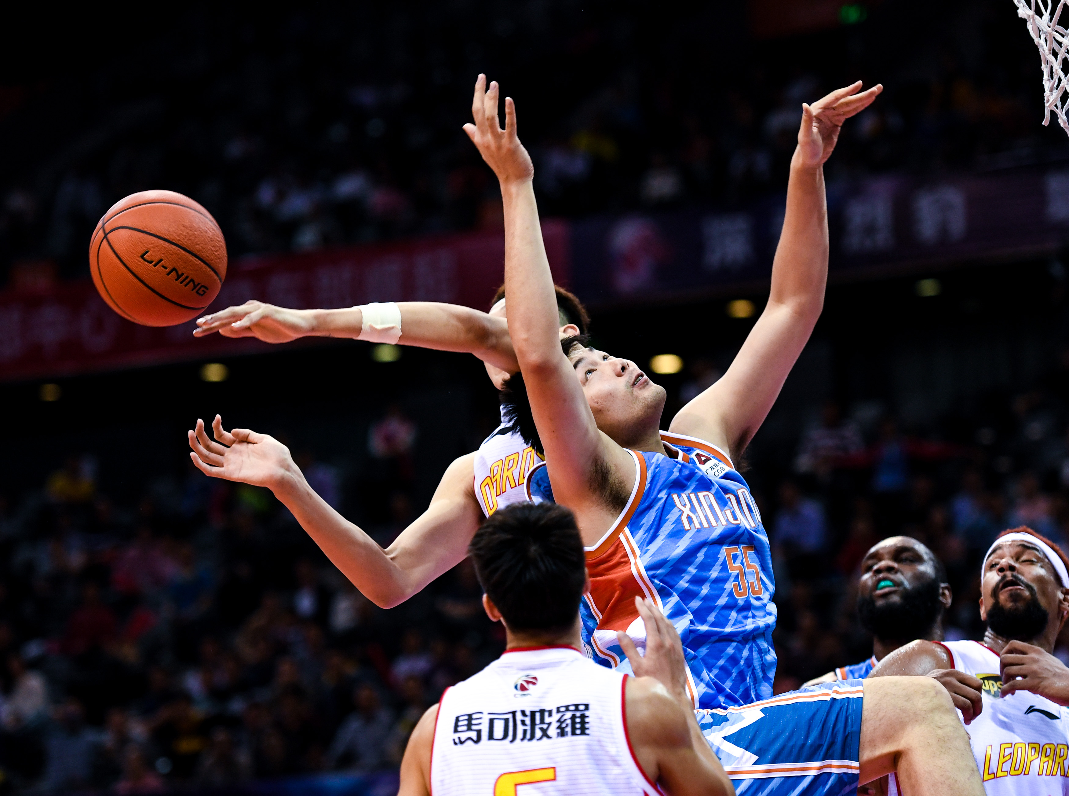 包含今晚新疆广汇完成体检：欧超杯节点到来，管理层满意，纪律约束更严格的词条