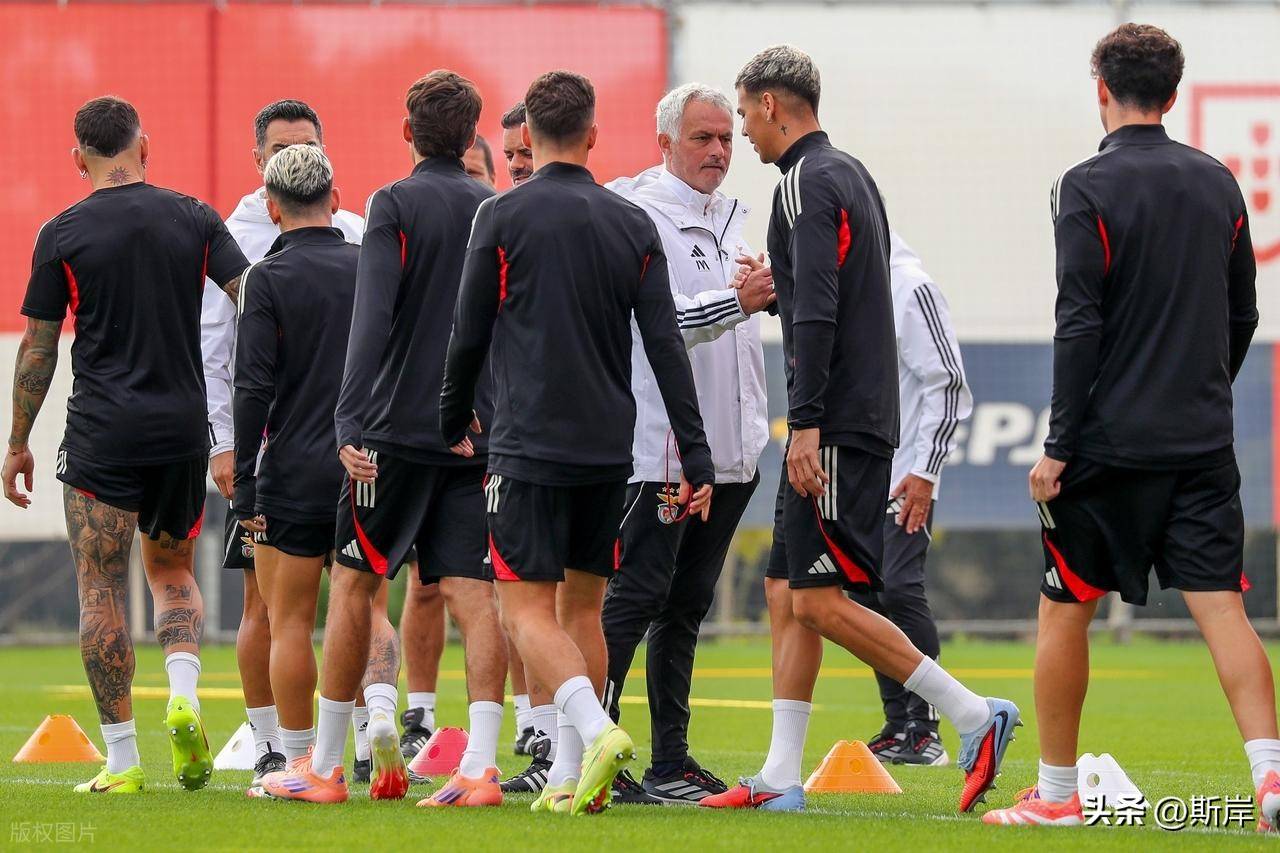 壹号娱乐平台关于勒沃库森国际比赛日战术微调切尔西转会期队长鼓劲，皇家社会围绕NBA季后赛强势反弹看傻球迷的信息